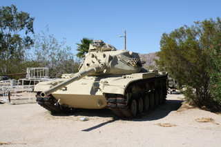 Sean's pictures - Chiriaco Summit (L77) - Patton tank museum