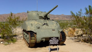 Sean's pictures - Chiriaco Summit (L77) - Patton tank museum