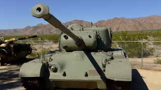 Sean's pictures - Chiriaco Summit (L77) - Patton tank museum