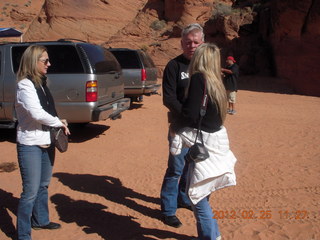 Antelope Canyon entrance with people