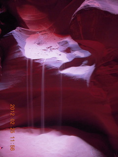 Antelope Canyon - flowing sand