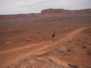Canyonlands Murphy hike - Adam runing (tripod)