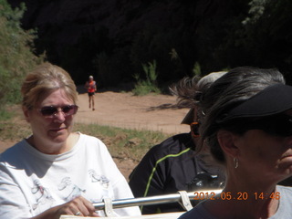 Canyon de Chelly tour - petroglyphs - ancient dwellings