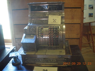 306 81v. Silverton museum - cash register