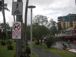 Cairns - no dogs sign