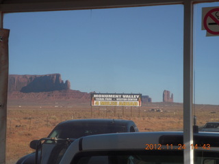 47 83q. Monument Valley tour - sign