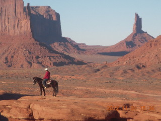 89 83q. Monument Valley tour - horseman