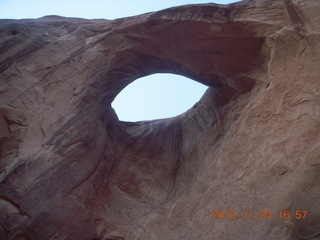 220 83q. Monument Valley tour - Sun's Eye arch