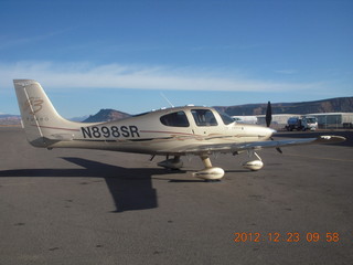 88 84p. pretty Cirrus at Saint George Airport (SGU)