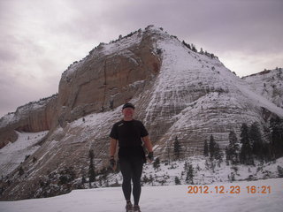 Zion National Park - Angels Landing hike - West Rim trail - Adam (tripod)