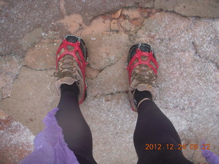 29 84q. Zion National Park - cloudy, foggy Observation Point hike - my crampons