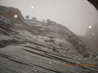 Zion National Park - cloudy, foggy Observation Point hike - snow falling