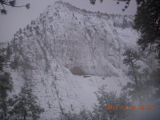 Zion National Park - cloudy, foggy Observation Point hike - Echo Canyon entrance