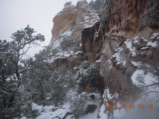 111 84q. Zion National Park - cloudy, foggy Observation Point hike