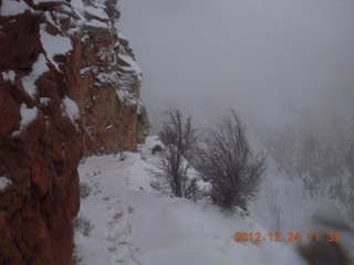 175 84q. Zion National Park - cloudy, foggy Observation Point hike