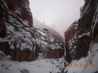 Zion National Park - cloudy, foggy Observation Point hike - leaving Echo Canyon