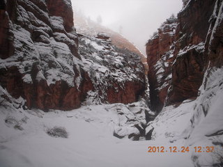 220 84q. Zion National Park - cloudy, foggy Observation Point hike - leaving Echo Canyon