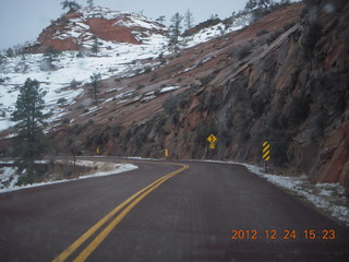 303 84q. Zion National Park - drive