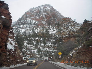 318 84q. Zion National Park - drive