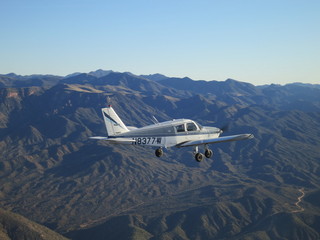 1074 86q. Sean G grapevine pictures - N8377W in flight