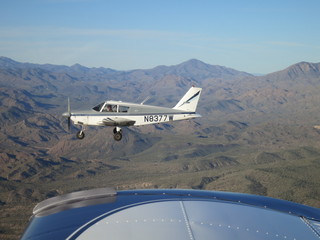 1120 86t. Sean G picture - N8377W in flight