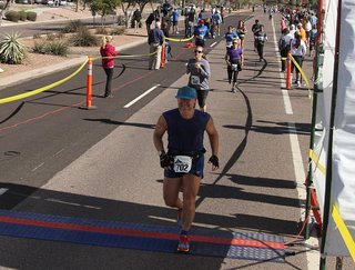 Young International (24AZ) run - Adam running