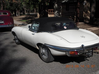 Bryce Canyon Lodge - fancy old Jaguar