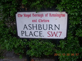 34 8ew. London run - street sign