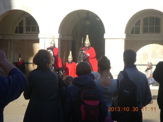 103 8ew. London tour - changing of a horse guard