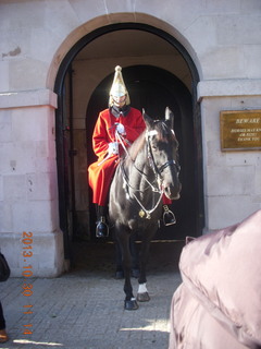106 8ew. London tour - changing of a horse guard