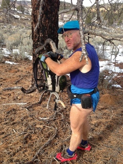 131 8gu. Zion National Park - Cable Mountain hike - Adam shedding a shirt