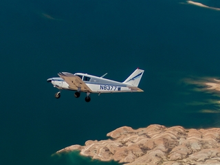 1319 8hn. N8377W in flight over Valley of Fire