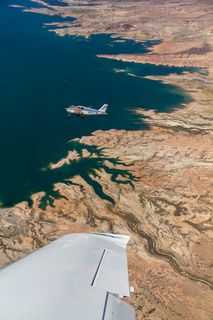 1321 8hn. N8377W in flight over Valley of Fire