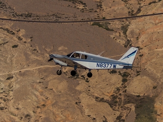 1322 8hn. N8377W in flight over Valley of Fire