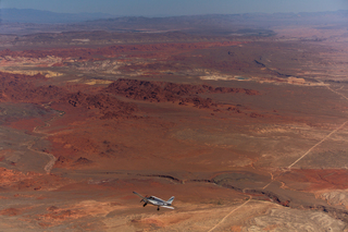 1326 8hn. N8377W in flight over Valley of Fire