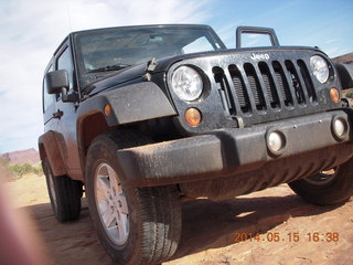 339 8mf. Canyonlands National Park - White Rim Road drive - my Jeep