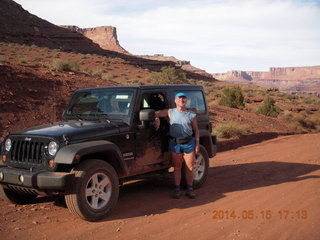 Canyonlands National Park - Shaefer switchbacks drive - Jeep + Adam