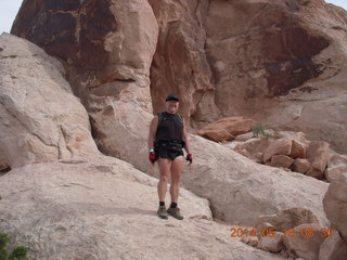 Arches National Park - Devil's Garden hike - Adam on Dark Angel