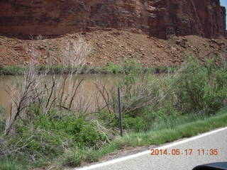 120 8mh. drive to Mack Mesa - Utah highway 128 - Colorado River