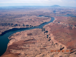 176 8q2. aerial - Lake Powell