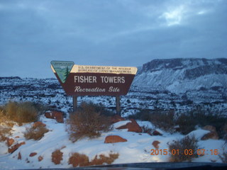 driving to Fisher Towers hike