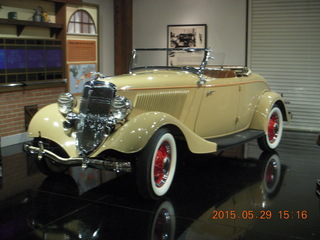 Gateway car museum - 1954 Kaiser-Darrin Roadster sign