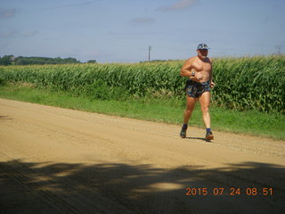 2798 91q. Afton, Minnesota, run - Adam running