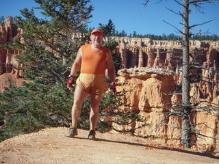 Bryce Canyon - Peek-a-Boo loop + Adam (tripod and timer)