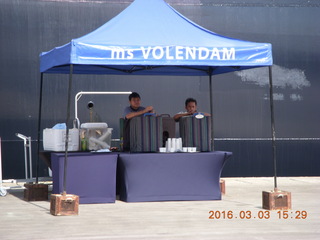 ms Volendam entranced