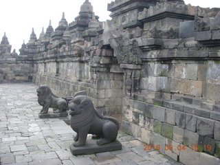Indonesia - Borobudur temple - dogs/lions