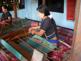 Indonesia - Lombok - loom-weaving village