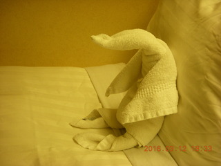 172 99c. towel-folded animal