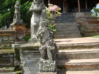 123 99d. Indonesia - Bali - temple at Klungkung