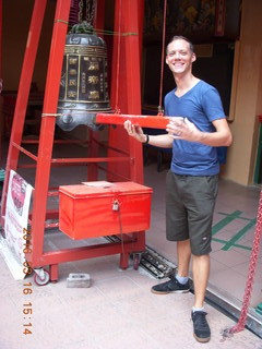 52 99g. Malaysia - Kuala Lumpur food tour - Chinese temple - my guide Mathieu +++